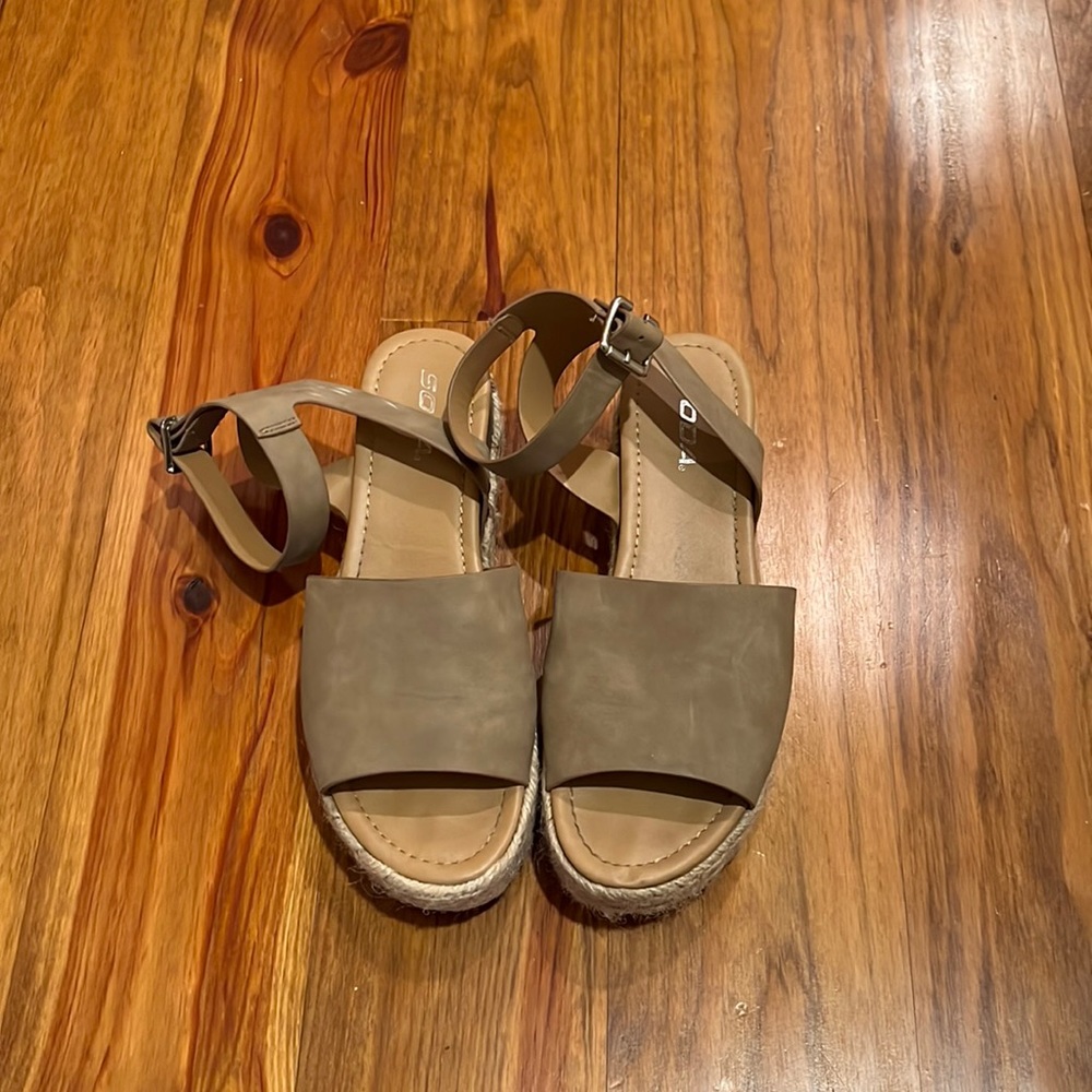 Soda Sandals